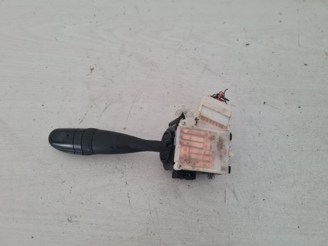 bontott SUZUKI SWIFT III Bal Kormánykapcsoló Irányjelző