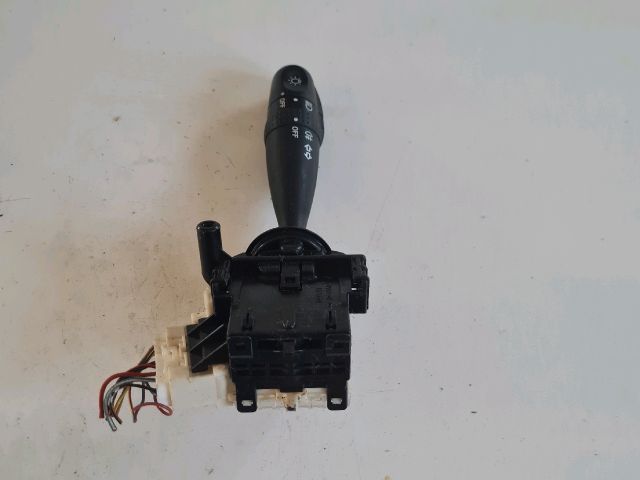 bontott SUZUKI SWIFT III Bal Kormánykapcsoló Irányjelző