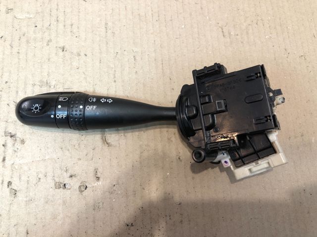 bontott SUZUKI SWIFT III Bal Kormánykapcsoló Irányjelző