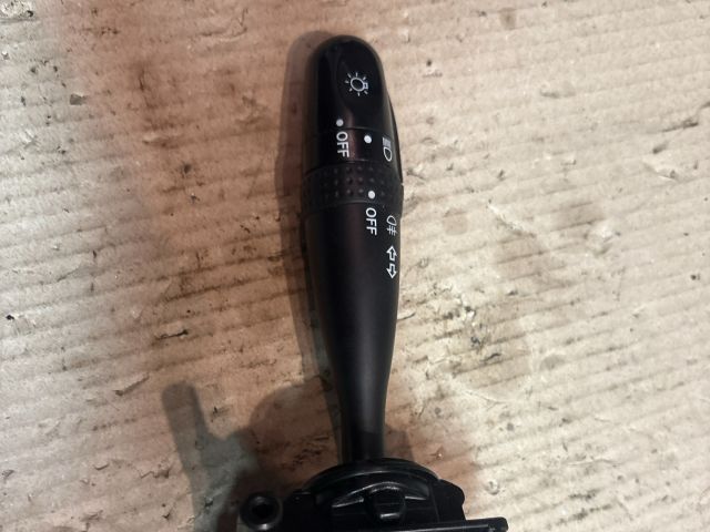 bontott SUZUKI SWIFT III Bal Kormánykapcsoló Irányjelző