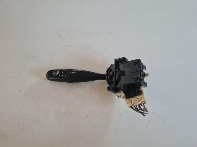 bontott SUZUKI SWIFT III Bal Kormánykapcsoló Irányjelző