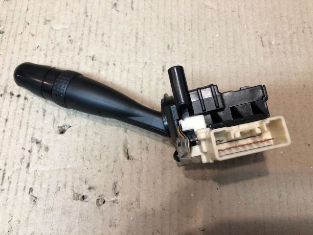 bontott SUZUKI SWIFT III Bal Kormánykapcsoló Irányjelző