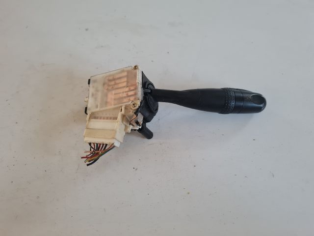 bontott SUZUKI SWIFT III Bal Kormánykapcsoló Irányjelző