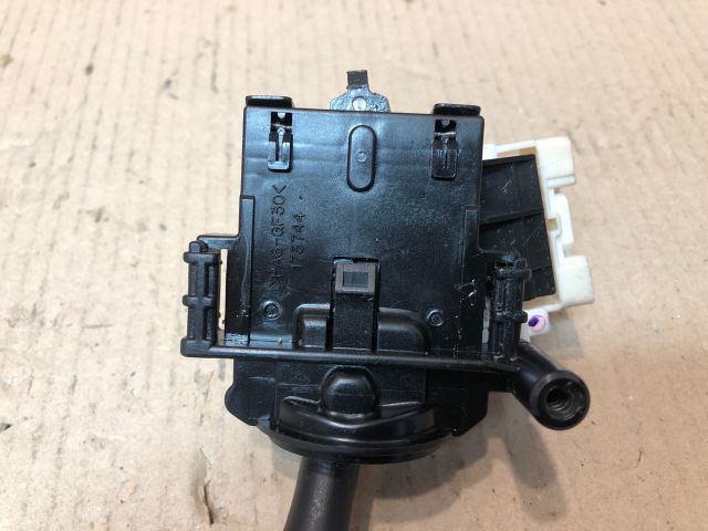 bontott SUZUKI SWIFT III Bal Kormánykapcsoló Irányjelző