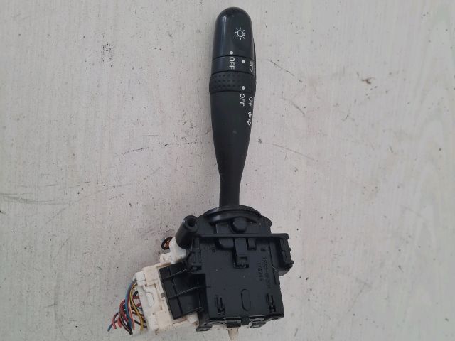 bontott SUZUKI SWIFT III Bal Kormánykapcsoló Irányjelző