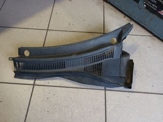 bontott SUZUKI SWIFT III Bal Szélvédő Alatti Vízelvezető Műanyag