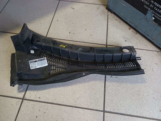 bontott SUZUKI SWIFT III Bal Szélvédő Alatti Vízelvezető Műanyag