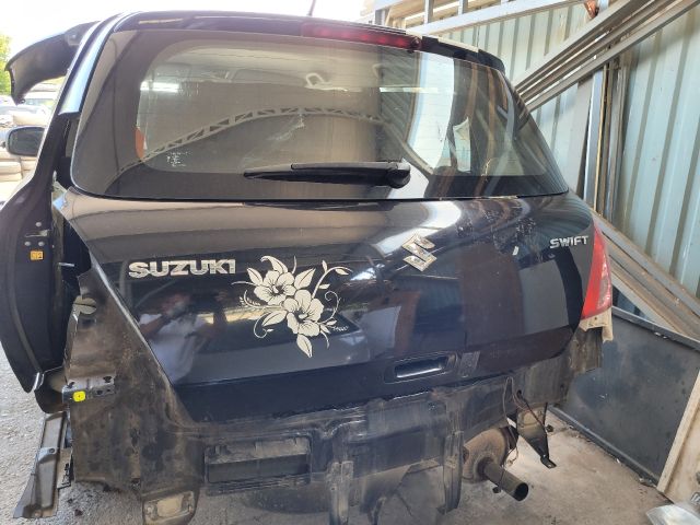 bontott SUZUKI SWIFT III Bal Visszapillantó Tükör Előtti Burkolat