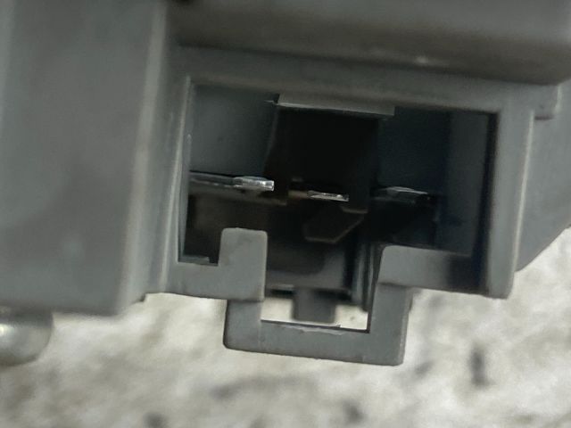 bontott SUZUKI SWIFT III Beltér Világítás Első