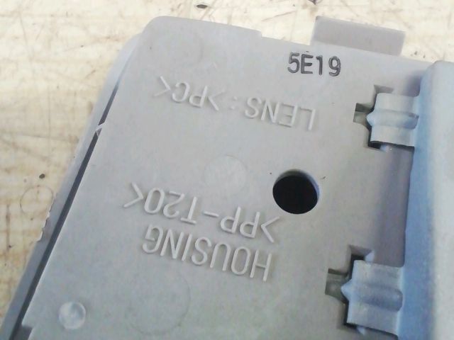 bontott SUZUKI SWIFT III Beltér Világítás Első