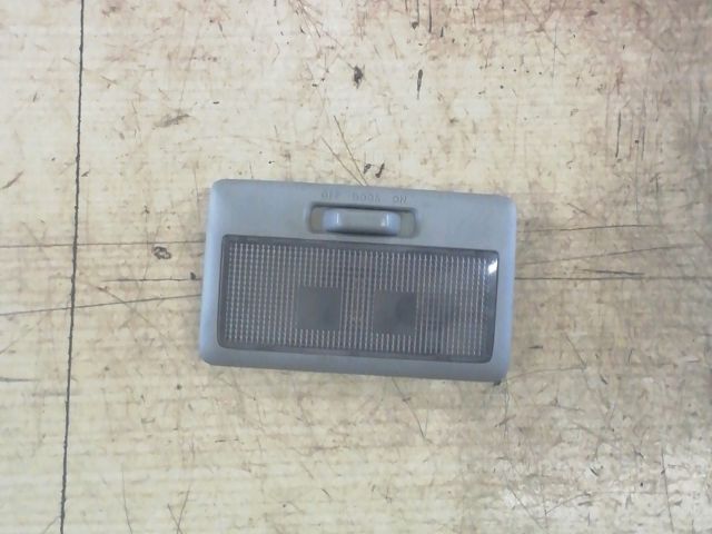 bontott SUZUKI SWIFT III Beltér Világítás Első