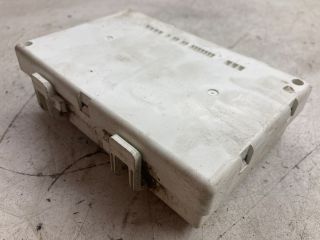 bontott SUZUKI SWIFT III Biztosítéktábla Doboz