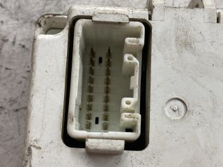 bontott SUZUKI SWIFT III Biztosítéktábla Doboz