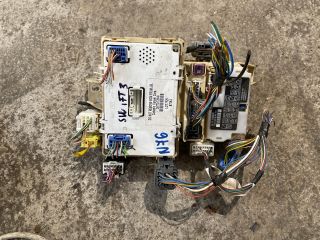 bontott SUZUKI SWIFT III Biztosítéktábla Doboz