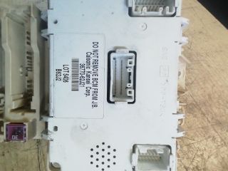 bontott SUZUKI SWIFT III Biztosítéktábla Utastér