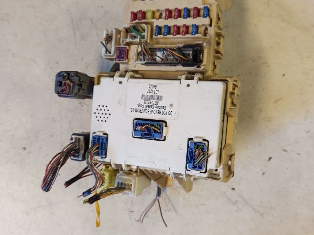 bontott SUZUKI SWIFT III Biztosítéktábla Utastér