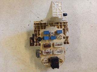 bontott SUZUKI SWIFT III Biztosítéktábla Utastér