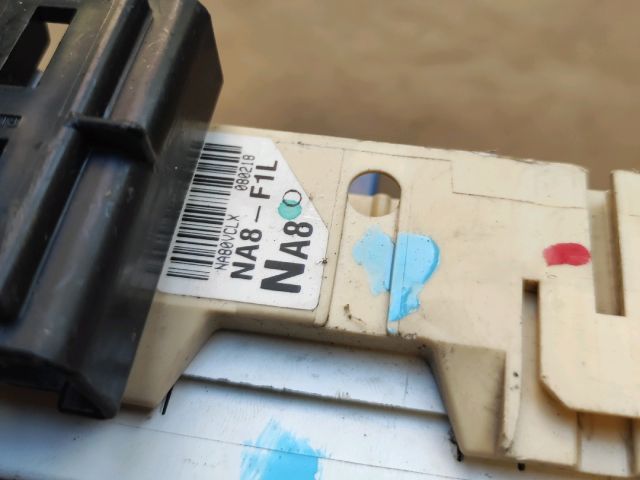 bontott SUZUKI SWIFT III Biztosítéktábla Utastér