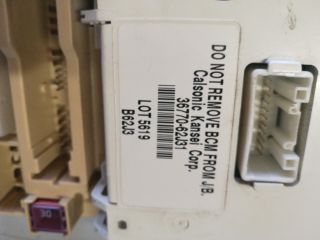 bontott SUZUKI SWIFT III Biztosítéktábla Utastér