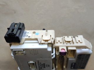 bontott SUZUKI SWIFT III Biztosítéktábla Utastér