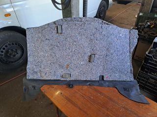 bontott SUZUKI SWIFT III Csomagtér Tálca