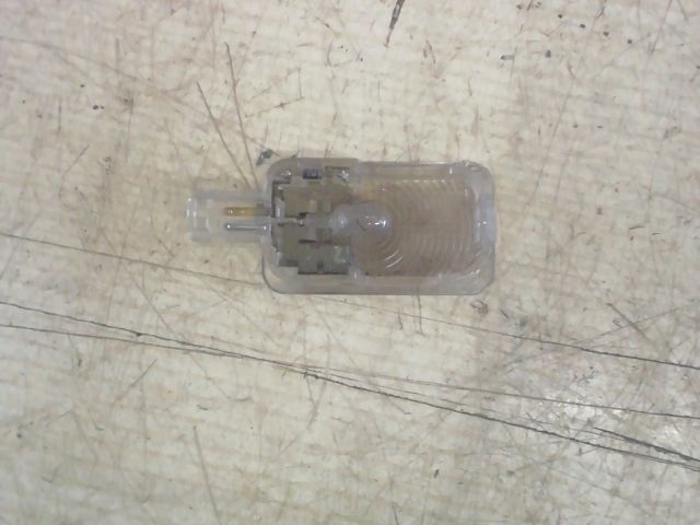 bontott SUZUKI SWIFT III Csomagtér Világítás