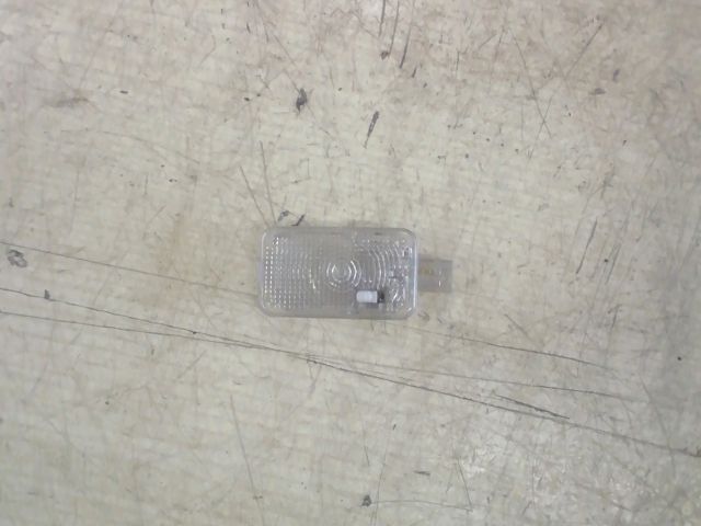 bontott SUZUKI SWIFT III Csomagtér Világítás