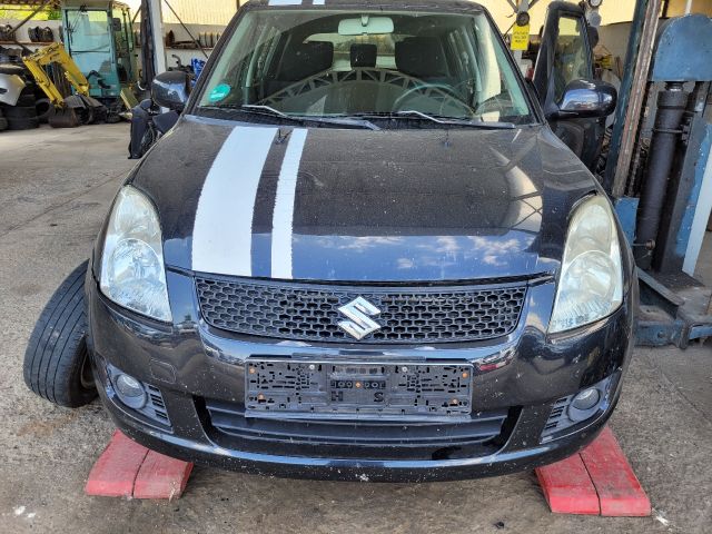 bontott SUZUKI SWIFT III Csomagtérajtó Jobb Zsanér