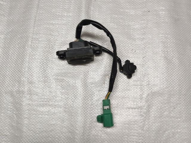 bontott SUZUKI SWIFT III Csomagtérajtó Kapcsoló