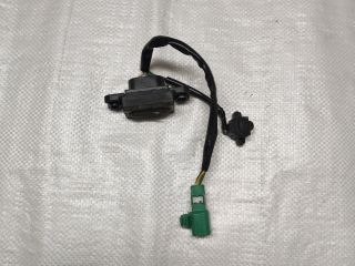 bontott SUZUKI SWIFT III Csomagtérajtó Kapcsoló