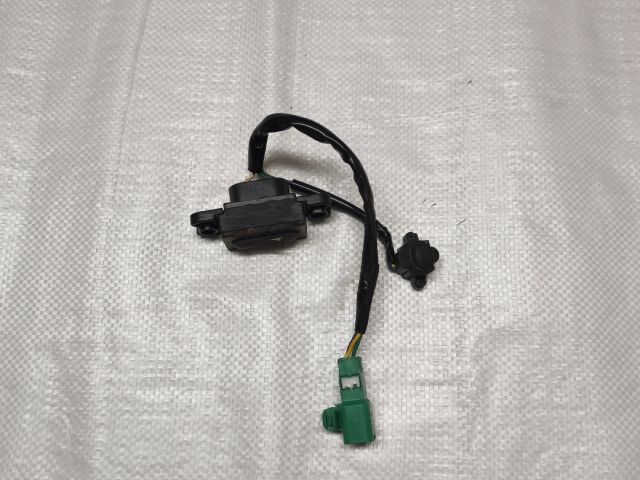 bontott SUZUKI SWIFT III Csomagtérajtó Kapcsoló