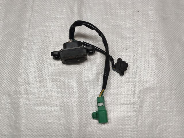 bontott SUZUKI SWIFT III Csomagtérajtó Kapcsoló