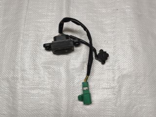 bontott SUZUKI SWIFT III Csomagtérajtó Kapcsoló