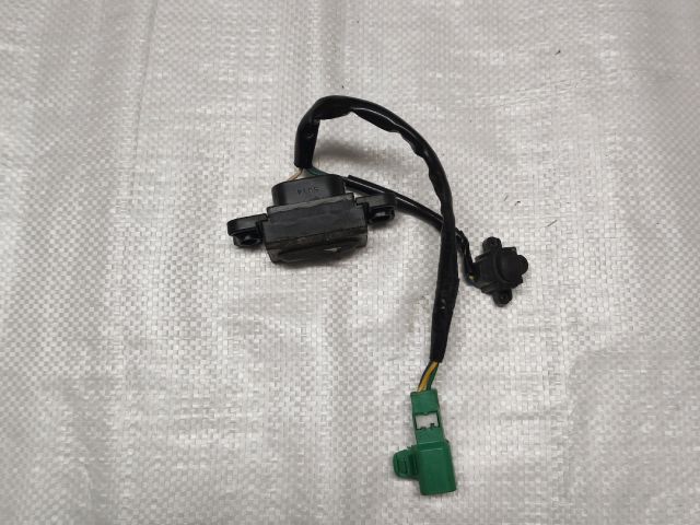 bontott SUZUKI SWIFT III Csomagtérajtó Kapcsoló