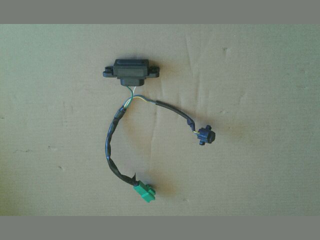 bontott SUZUKI SWIFT III Csomagtérajtó Kapcsoló