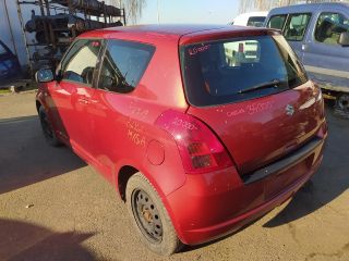 bontott SUZUKI SWIFT III Csomagtérajtó Kilincs