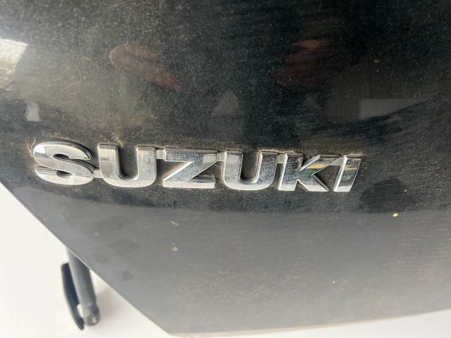 bontott SUZUKI SWIFT III Csomagtérajtó (Részeivel)