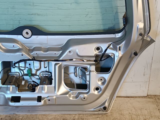 bontott SUZUKI SWIFT III Csomagtérajtó (Üres lemez)