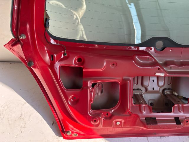 bontott SUZUKI SWIFT III Csomagtérajtó (Üres lemez)