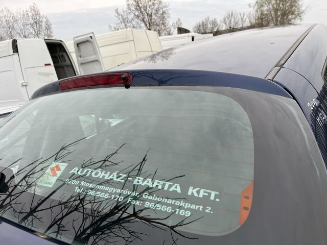 bontott SUZUKI SWIFT III Csomagtérajtó (Üres lemez)