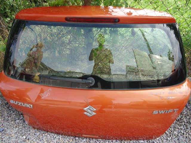 bontott SUZUKI SWIFT III Csomagtérajtó (Üres lemez)