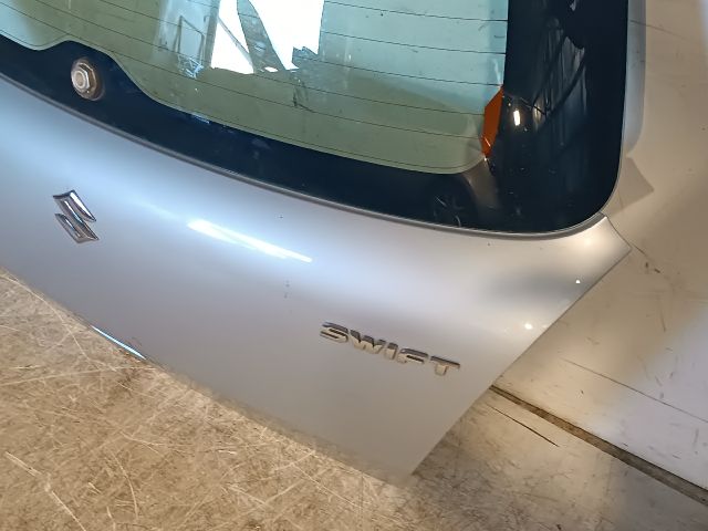 bontott SUZUKI SWIFT III Csomagtérajtó (Üres lemez)