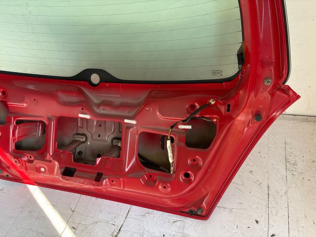 bontott SUZUKI SWIFT III Csomagtérajtó (Üres lemez)