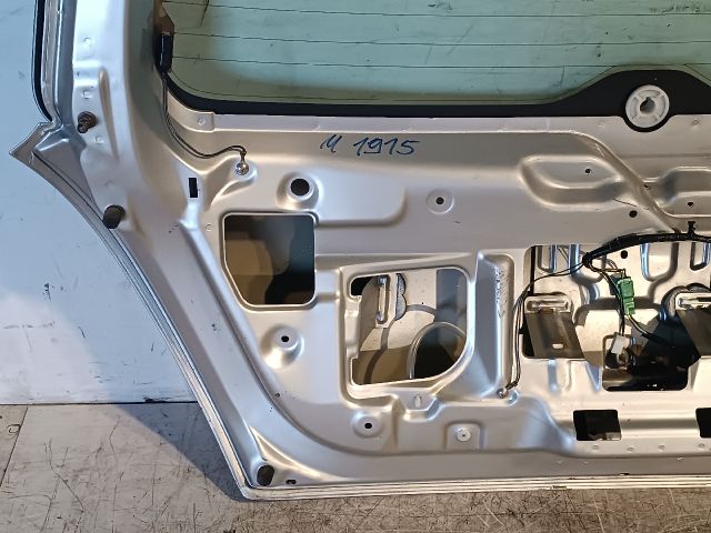 bontott SUZUKI SWIFT III Csomagtérajtó (Üres lemez)