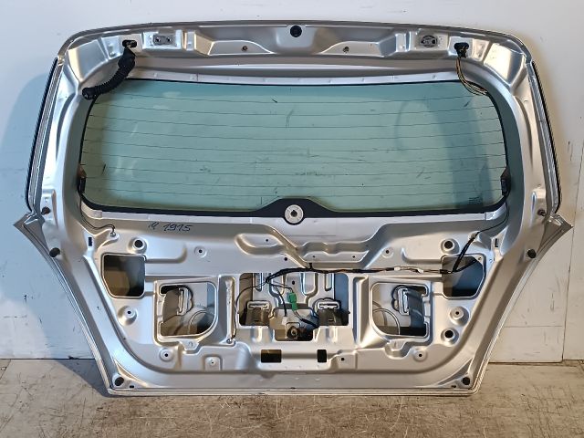 bontott SUZUKI SWIFT III Csomagtérajtó (Üres lemez)