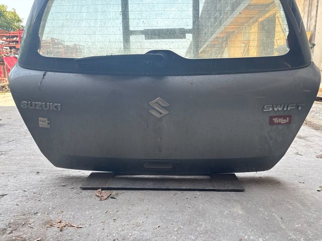 bontott SUZUKI SWIFT III Csomagtérajtó (Üres lemez)