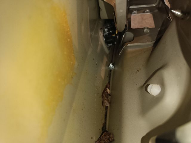 bontott SUZUKI SWIFT III Csomagtérajtó (Üres lemez)