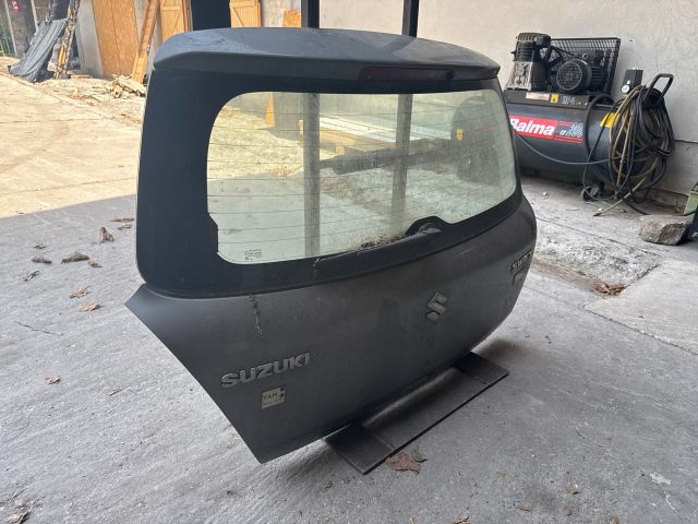 bontott SUZUKI SWIFT III Csomagtérajtó (Üres lemez)
