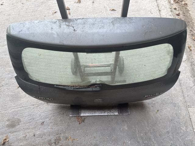 bontott SUZUKI SWIFT III Csomagtérajtó (Üres lemez)