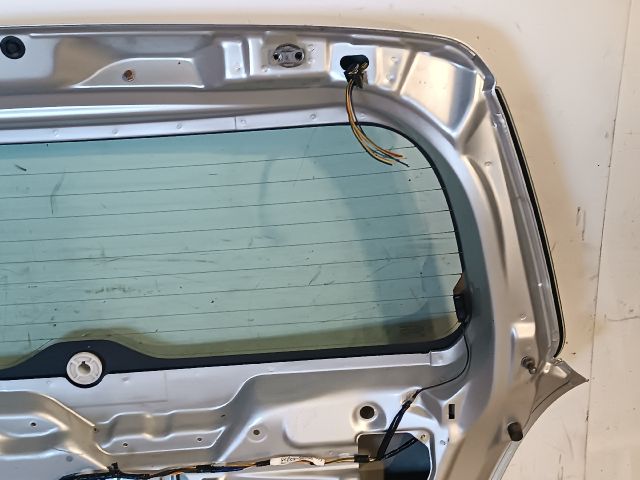 bontott SUZUKI SWIFT III Csomagtérajtó (Üres lemez)